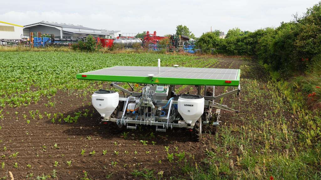 Farmdroid zur Aussaat und mechanischen Unkrautbekämpfung