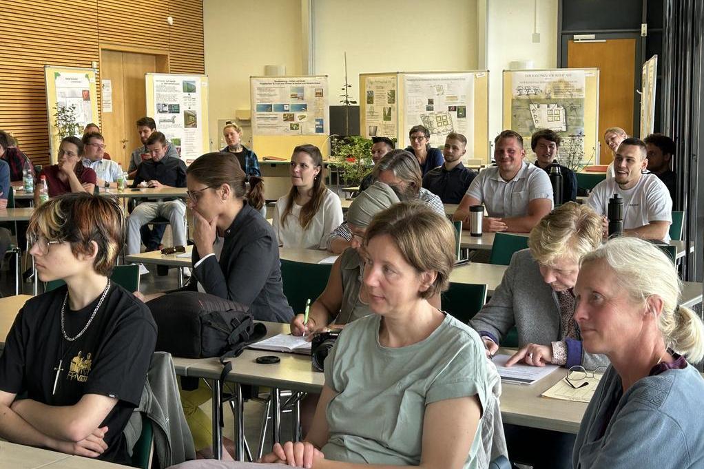 während des Kolloquiums