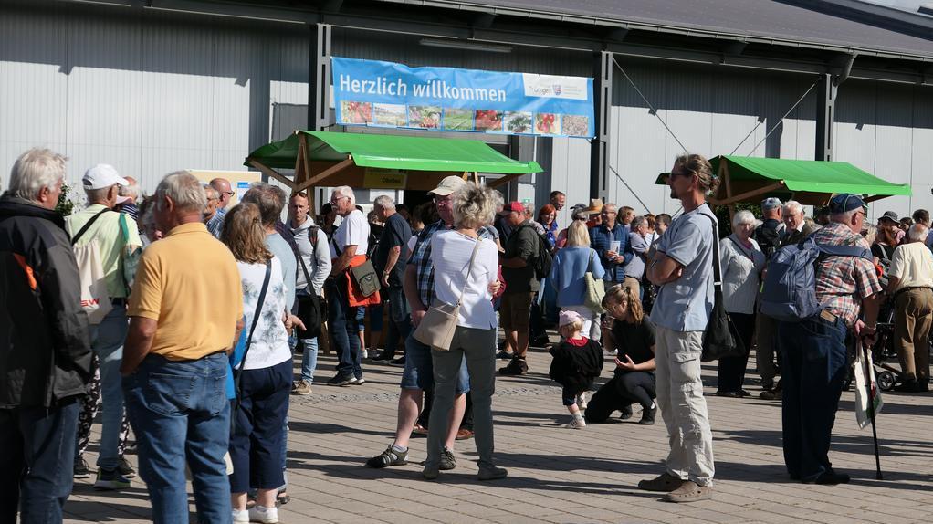 Besuchergruppen im LVG-Gelände