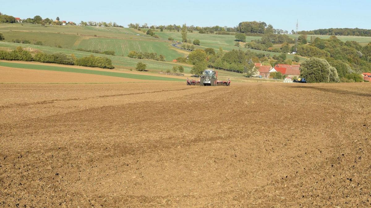 Landtechnik bei Saatbettbereitung