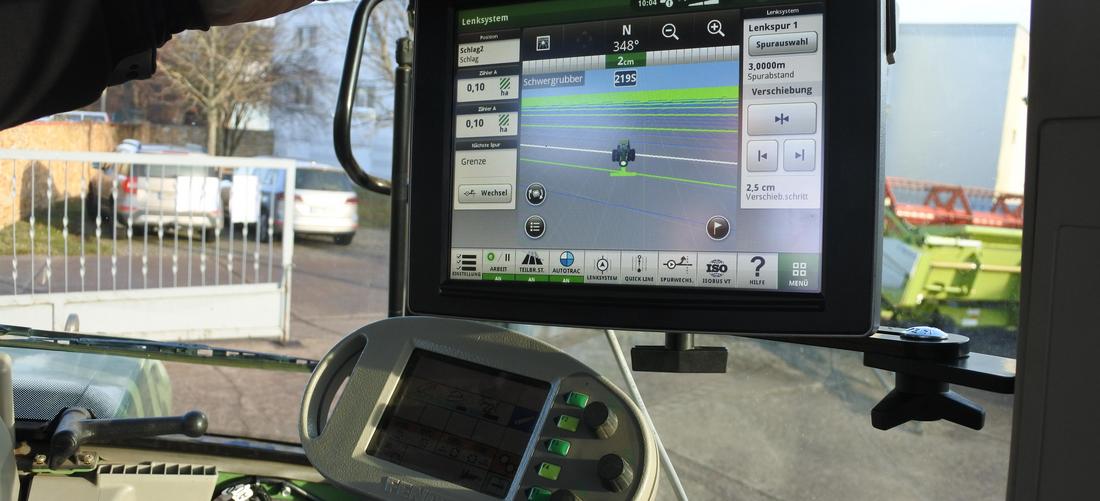 GPS-Gerat in einer landwirtschaftlichen Maschine